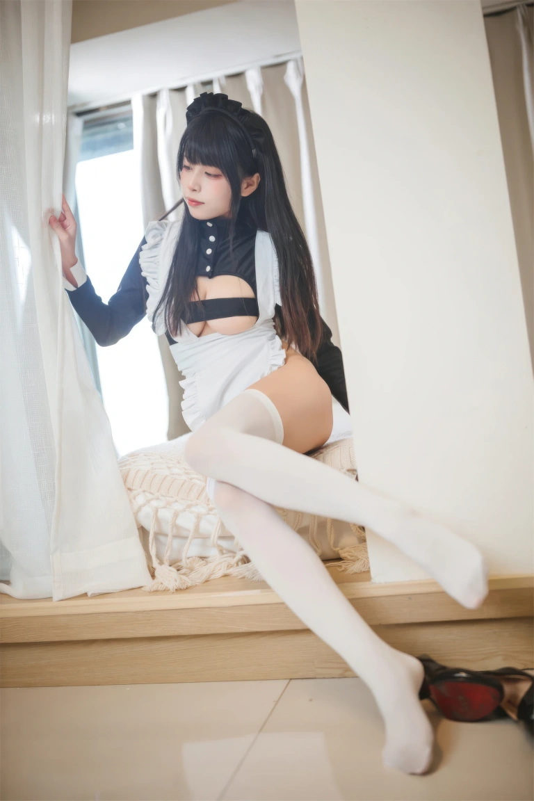 《高叉女仆》｜三無人型 · 42张写真