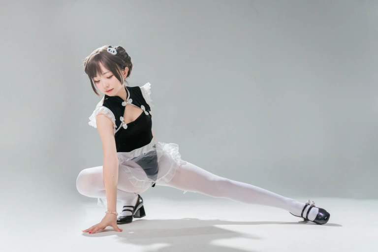 《高叉小熊猫女仆》｜花铃 · 85张写真