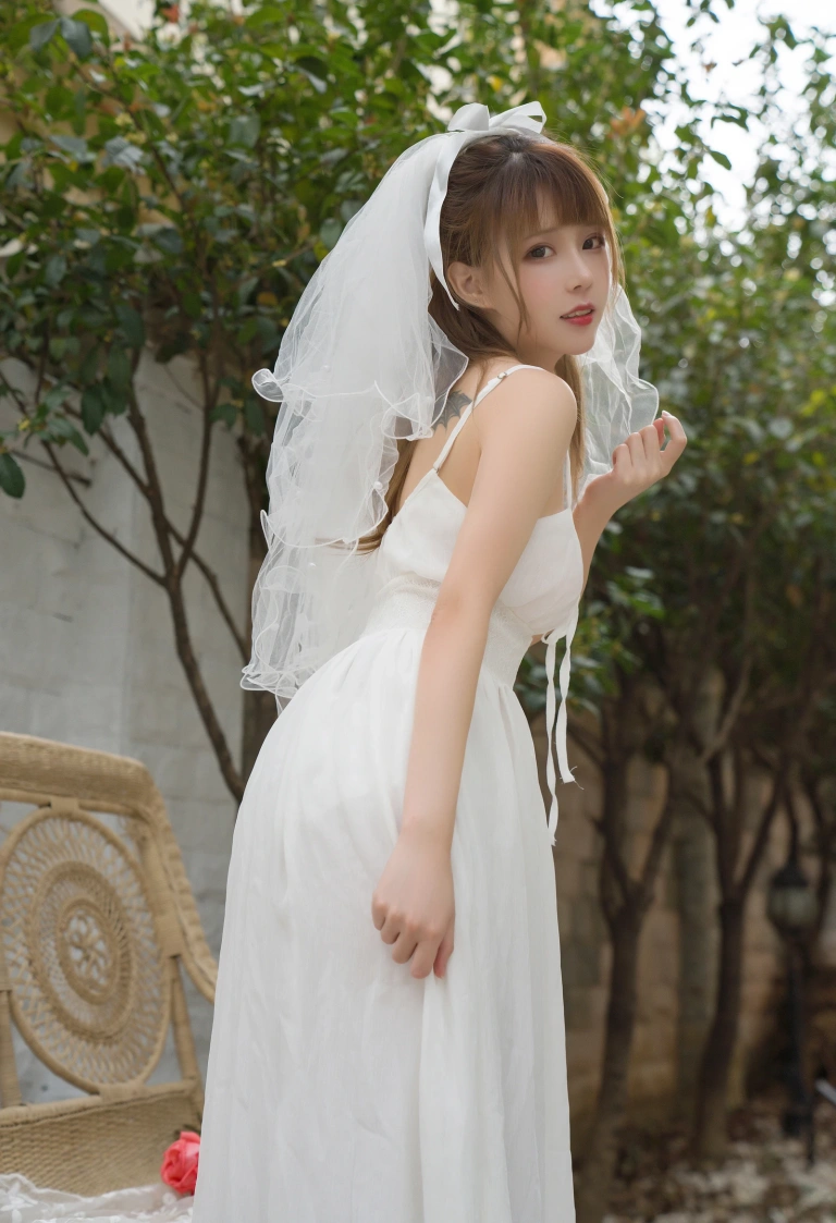 《婚纱》｜凛子酱 · 9张写真