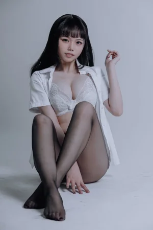 《黑丝jk》｜七月喵子 · 31张写真