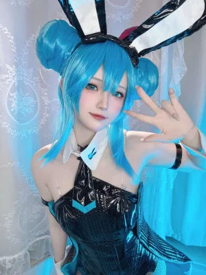《[Patreon] 2023年07月套图会员合集》｜屿鱼 · 99张写真