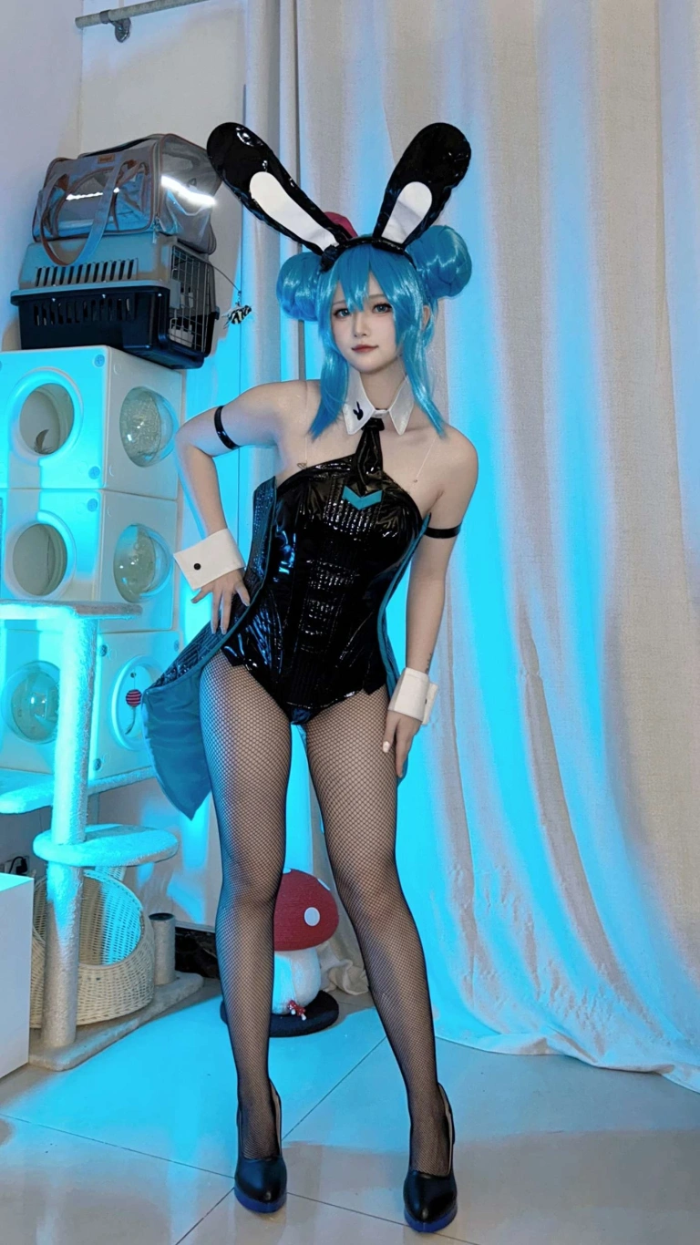 《[Patreon] 2023年07月套图会员合集》｜屿鱼 · 99张写真