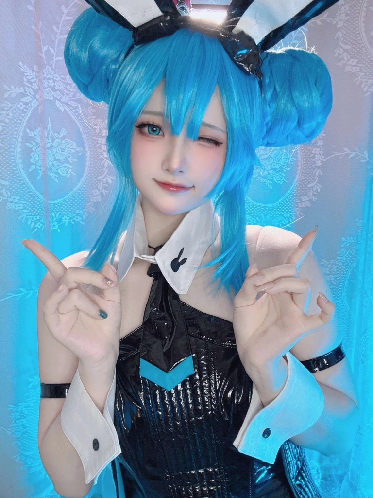 《[Patreon] 2023年07月套图会员合集》｜屿鱼 · 99张写真