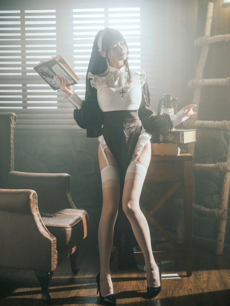 《修女》｜河豚抚子 · 15张写真