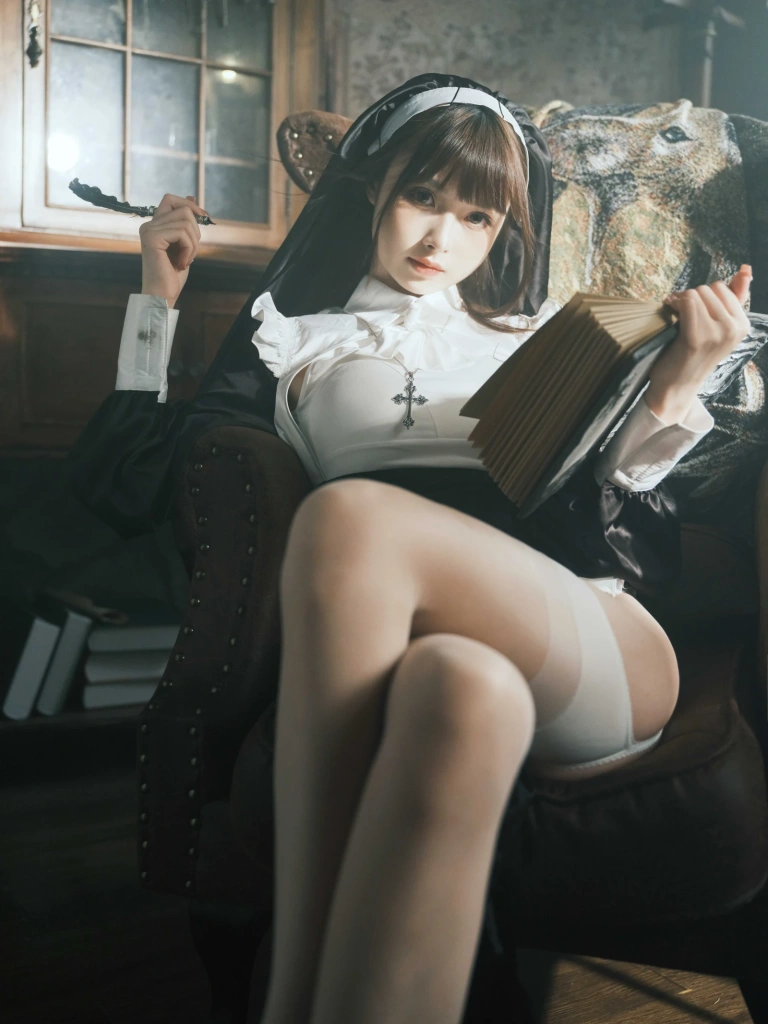 《修女》｜河豚抚子 · 15张写真
