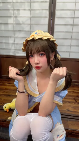《鸭鸭幼稚园》｜小和甜酒 · 170张写真、2 个视频