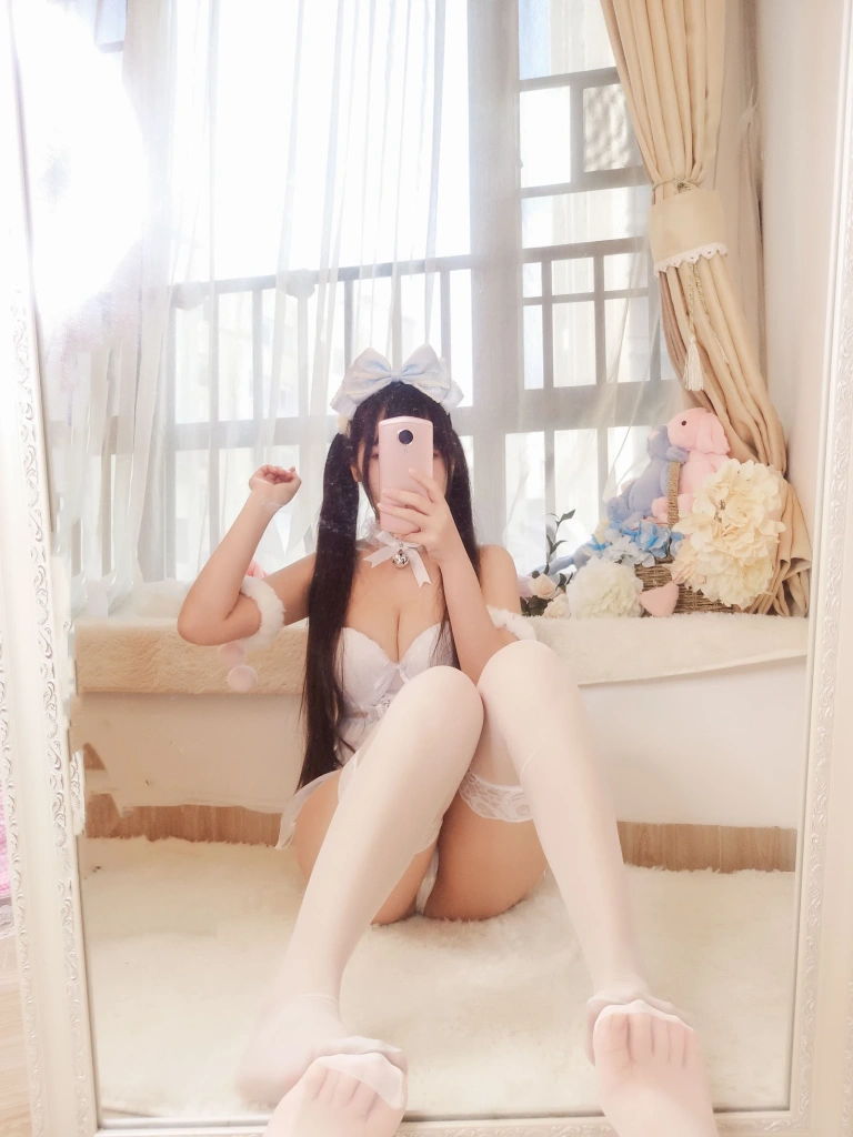 《自拍》｜不呆猫 · 18张写真