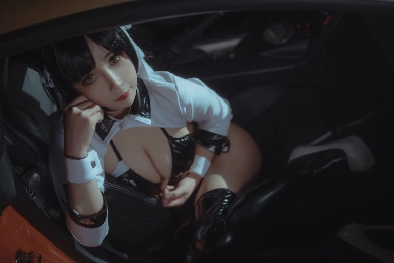 《车女郎》｜抱走莫子 · 22张写真