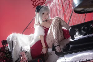 《蔚蓝档案 浅黄睦月原皮》｜矢量鱼 · 36张写真