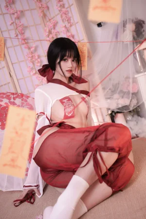 《祈福巫女》｜星黛鹿鹿 · 56张写真