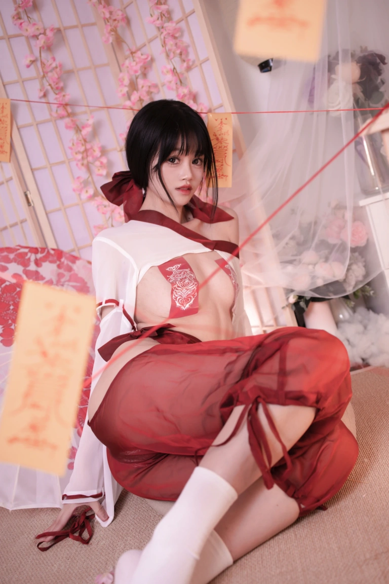 《祈福巫女》｜星黛鹿鹿 · 56张写真