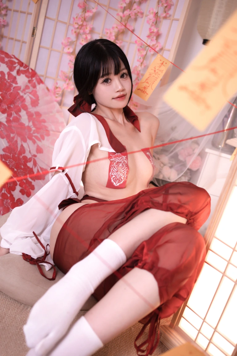 《祈福巫女》｜星黛鹿鹿 · 56张写真