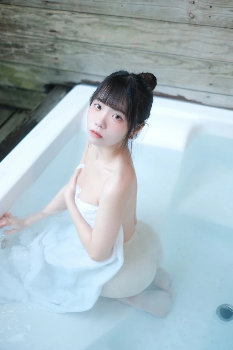 《意亂情迷の溫泉之旅》｜可可小白兔 · 67张写真