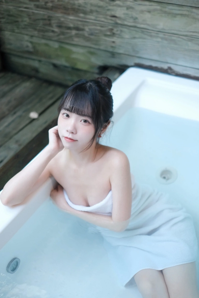 《意亂情迷の溫泉之旅》｜可可小白兔 · 67张写真