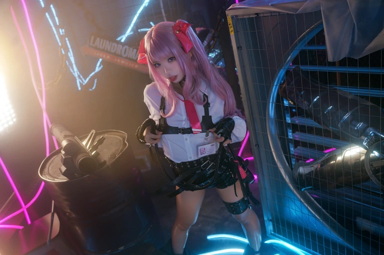 《Nikke胜利女神尤妮》｜伊喵君 · 34张写真