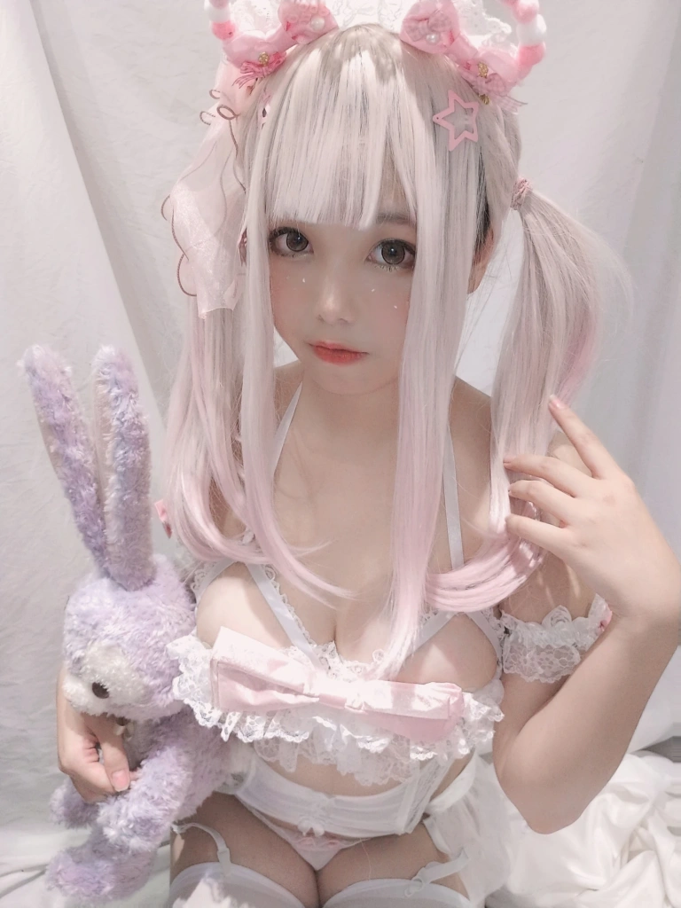 《少女梦境》｜蜜汁猫裘 · 10张写真