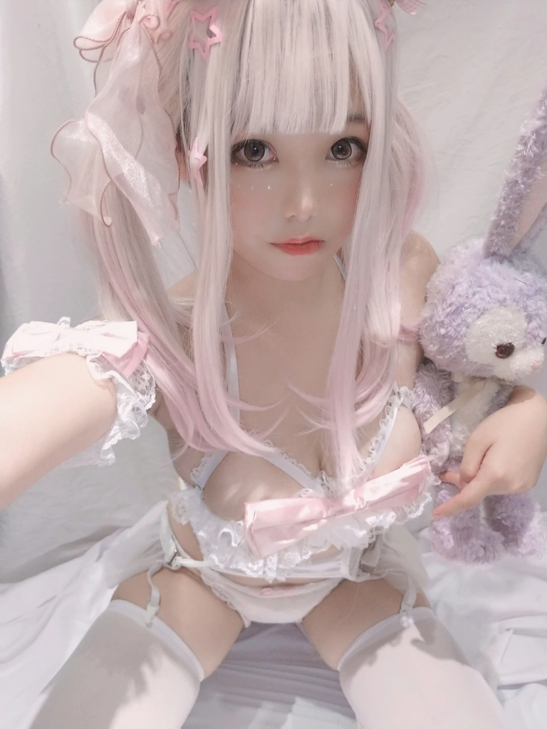 《少女梦境》｜蜜汁猫裘 · 10张写真