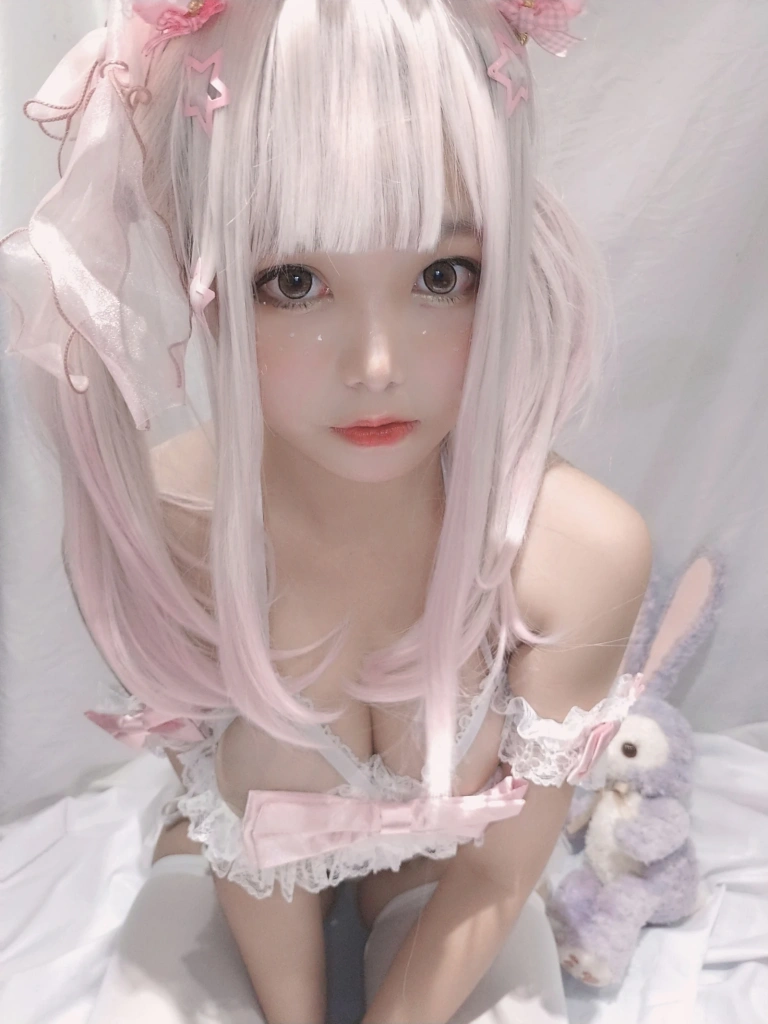 《少女梦境》｜蜜汁猫裘 · 10张写真