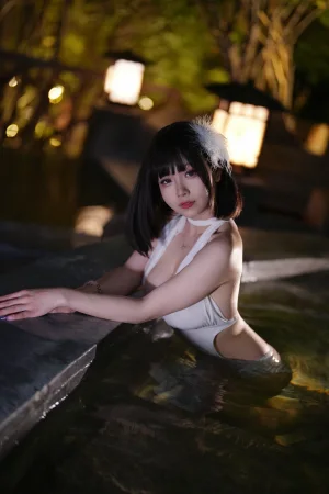 《夏日白色泳装》｜末夜 · 23张写真、1 个视频