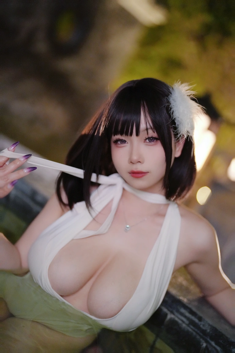 《夏日白色泳装》｜末夜 · 23张写真、1 个视频
