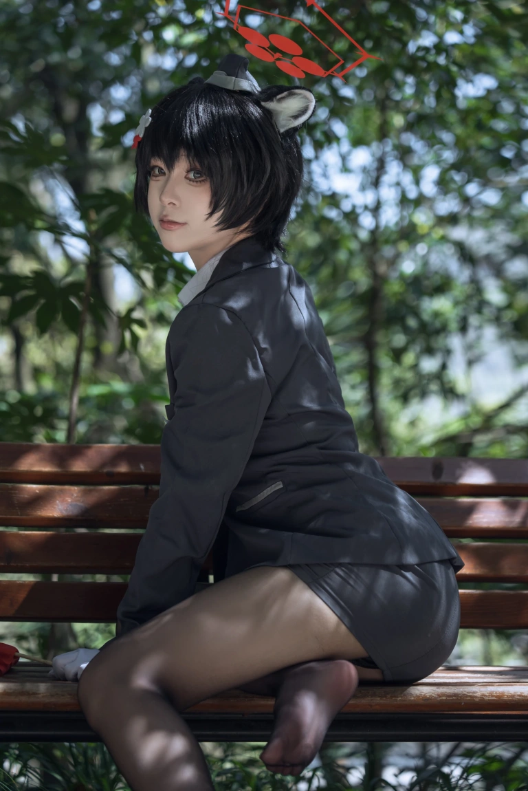 《蔚蓝档案 春日椿导游》｜矢量鱼 · 32张写真
