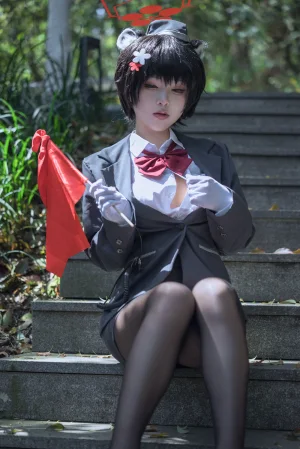 《蔚蓝档案 春日椿导游》｜矢量鱼 · 32张写真