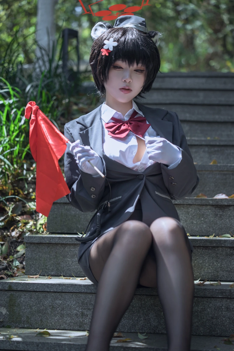 《蔚蓝档案 春日椿导游》｜矢量鱼 · 32张写真
