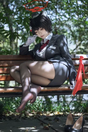 《蔚蓝档案 春日椿导游》｜矢量鱼 · 32张写真