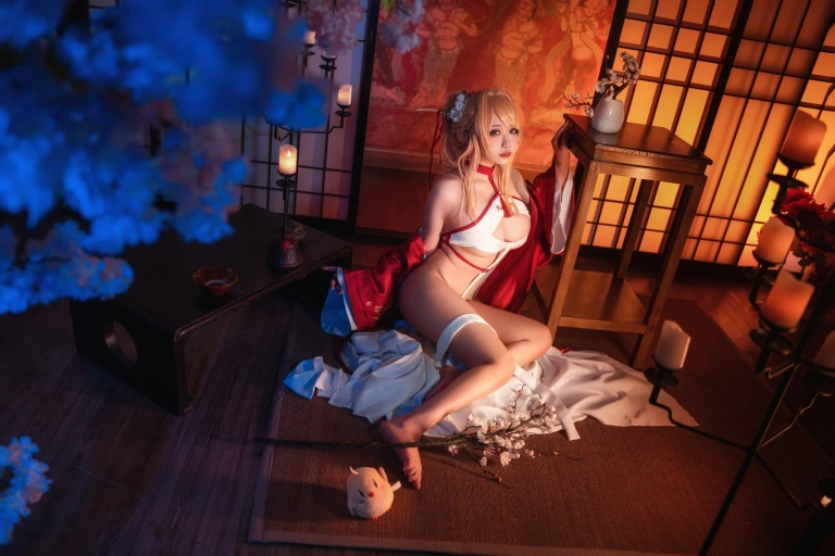 《碧蓝航线 新春光荣》｜贞子蜜桃 · 32张写真
