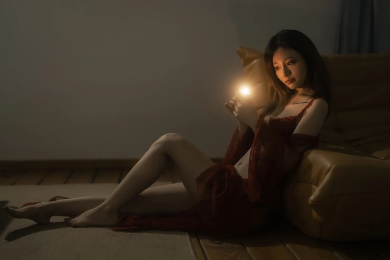 《红烛》｜桃良阿宅 · 43张写真