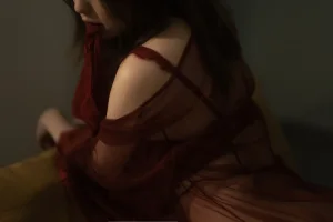 《红烛》｜桃良阿宅 · 43张写真