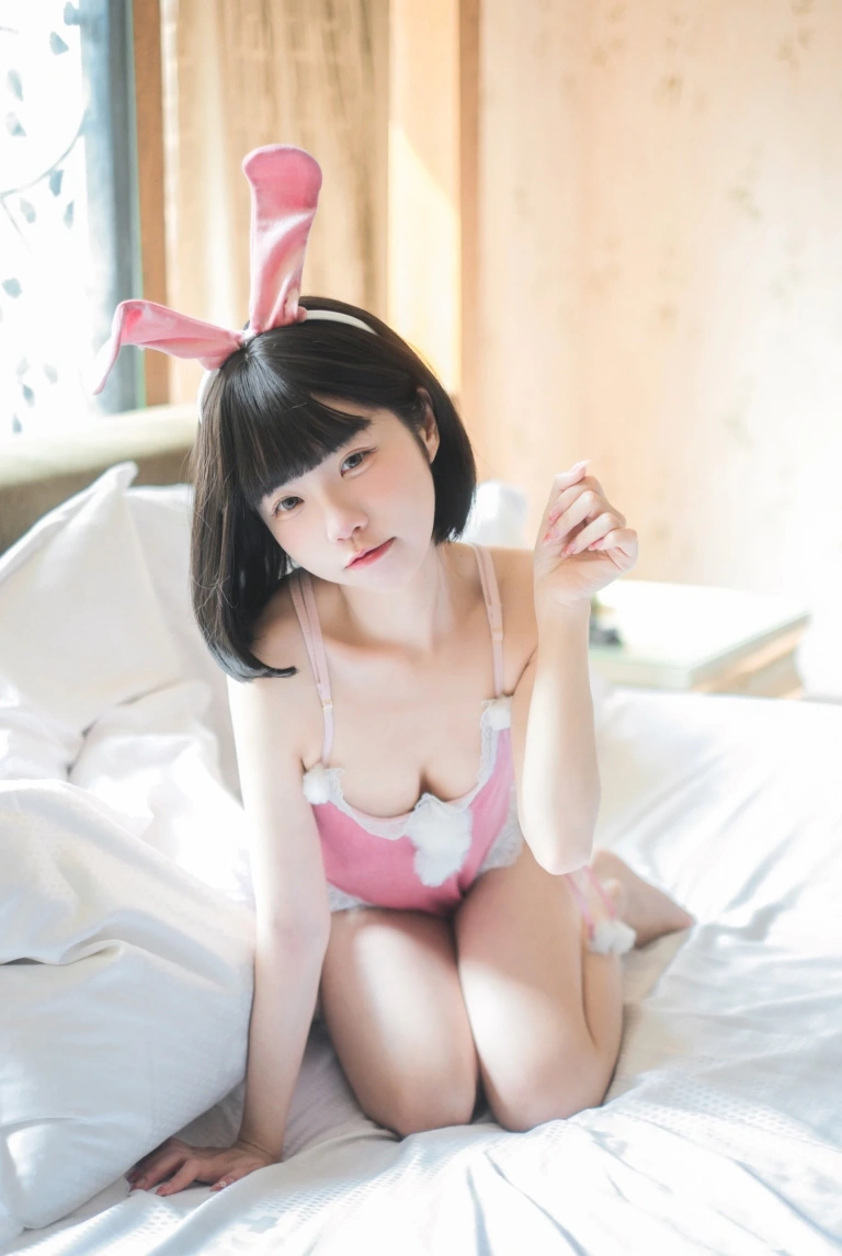 《純慾兔女郎&濕身死庫水》｜可可小白兔 · 78张写真