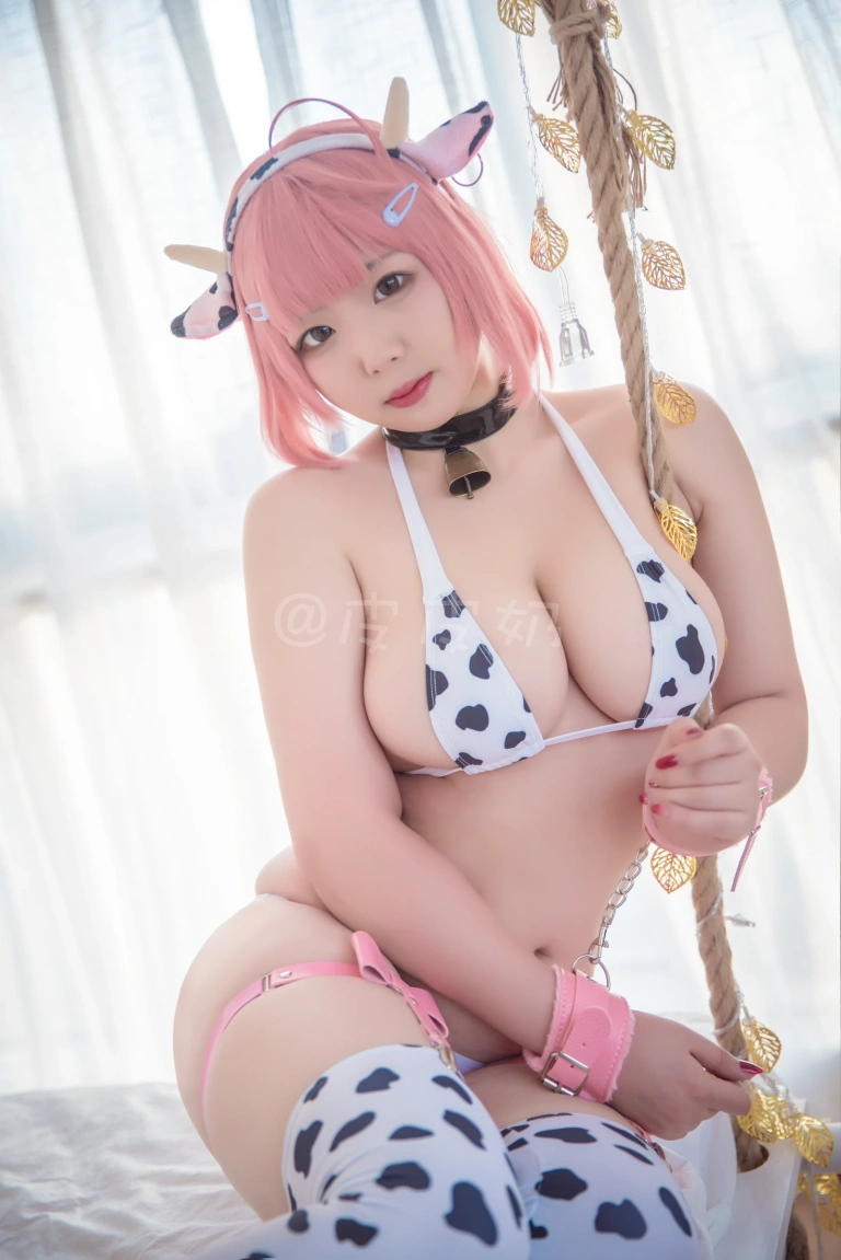 《奶牛包》｜皮皮奶 · 111张写真