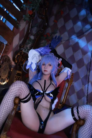 《魅魔甘雨》｜桜满三时 · 15张写真