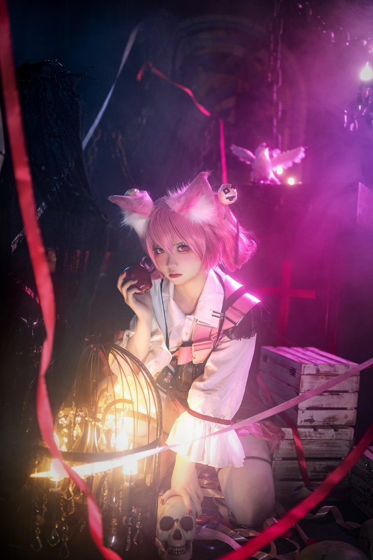 《明日方舟 巫恋》｜伊喵君 · 18张写真