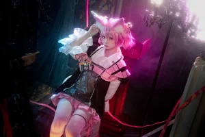 《明日方舟 巫恋》｜伊喵君 · 18张写真