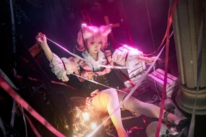 《明日方舟 巫恋》｜伊喵君 · 18张写真