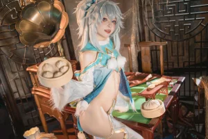 《少女前线 芙洛伦·妙手回春》｜矢量鱼 · 31张写真