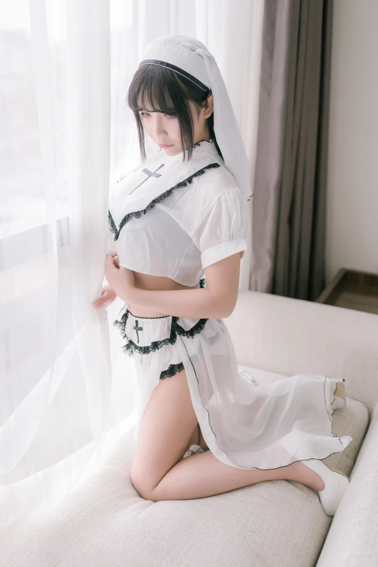 《纯白修女》｜抱走莫子 · 42张写真