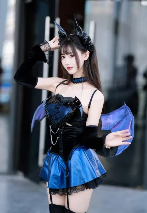 《小恶魔 漫展返图》｜羽生三未 · 12张写真