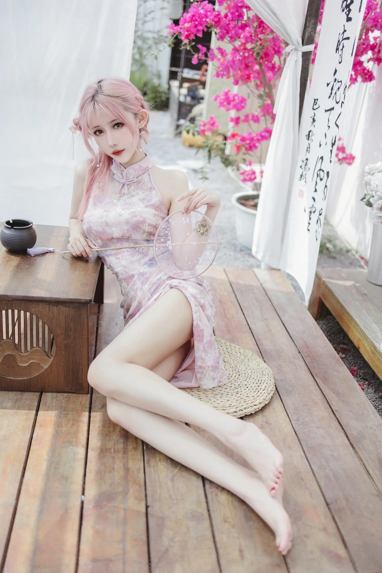 《粉色旗袍》｜仙女月 · 20张写真