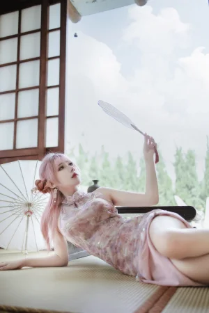 《粉色旗袍》｜仙女月 · 20张写真