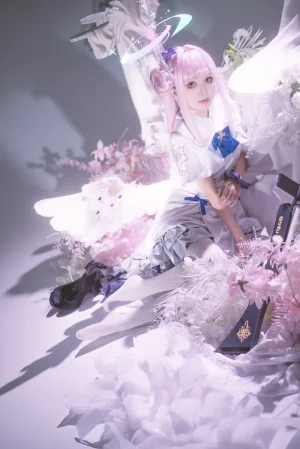 《蔚蓝档案 圣园未花》｜矢量鱼 · 27张写真