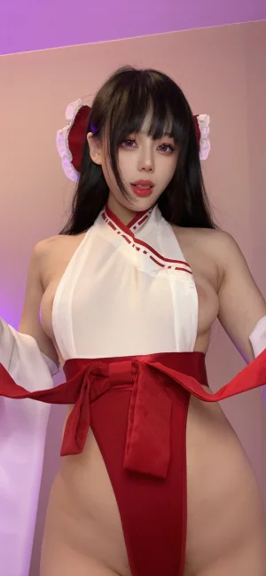 《巫女的爱》｜九言 · 32张写真、2 个视频