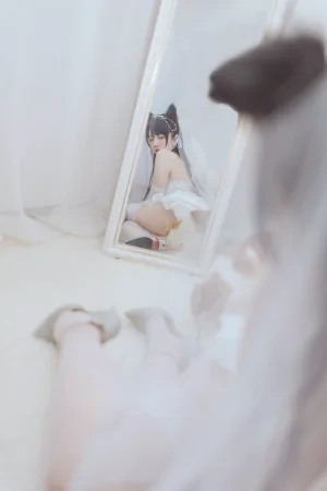 《爱宕婚纱》｜阿半今天很开心 · 36张写真