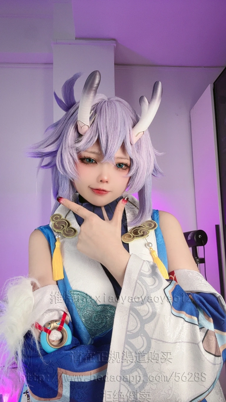 《白露自拍版》｜小瑶幺幺 · 53张写真、5 个视频