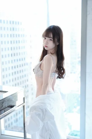 《清純鄰居女孩的秘密》｜可可小白兔 · 63张写真