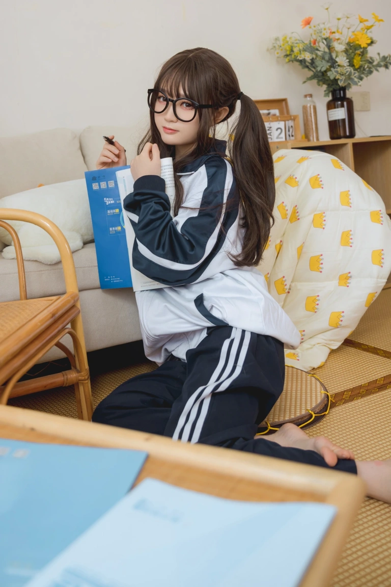 《家庭作业》｜神沢永莉 · 73张写真