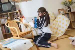 《家庭作业》｜神沢永莉 · 73张写真