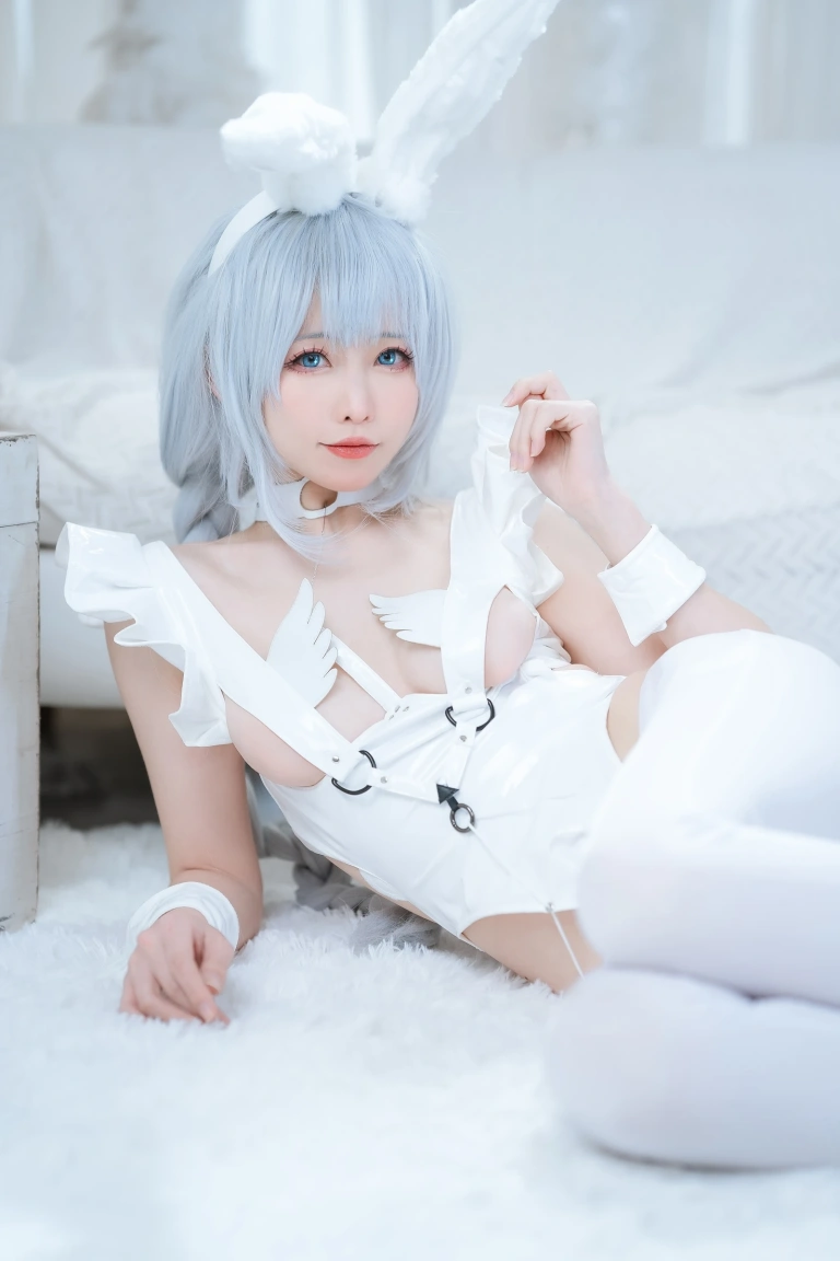 《恶毒懒懒的白兔》｜樱岛嗷一 · 19张写真